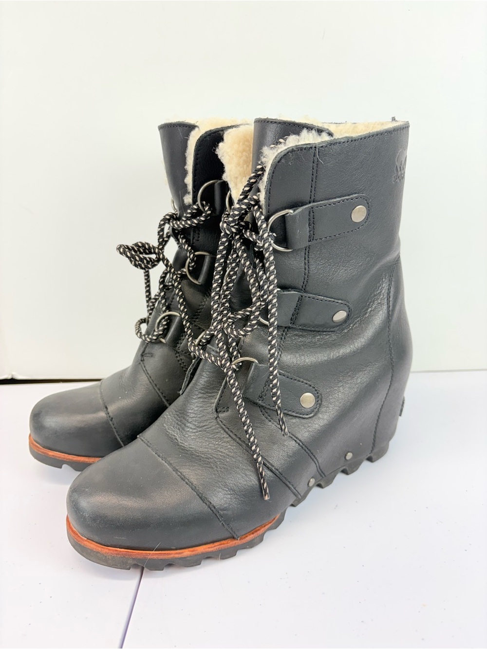 Sorel Joan of Arctic Wedge II Shearling Boots Black Leather Womens 8.5 NL2703